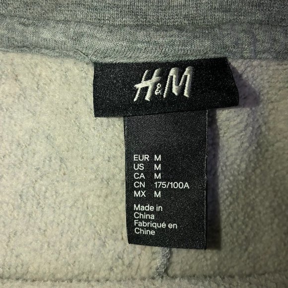 H&M "Basketball" Embossed Sweatshirt (Gray) - Picture 6 of 6